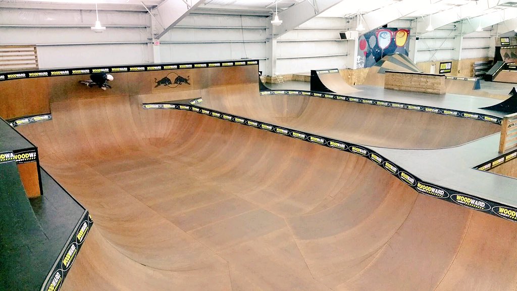 __danimaI__'s tweet photo. Been having a lot of fun in these bowls the last couple days. @woodwardwest #kmcchains #bmx https://t.co/uPgWzFls1s