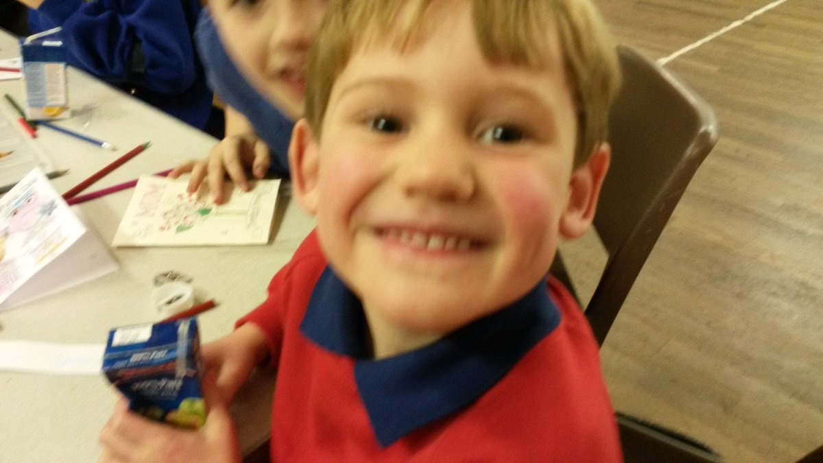 10th_BrightonBB's tweet photo. Anchors and Juniors making #MothersDay cards https://t.co/YLqdjyYFDu