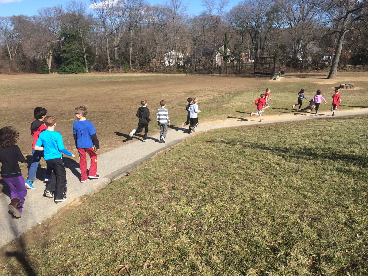 FolgerMacCAKrew's tweet photo. @FolgerAACPS we're outside on a warm February day, running laps and shaping up for our Race for Education! https://t.co/SXzv25y4tQ