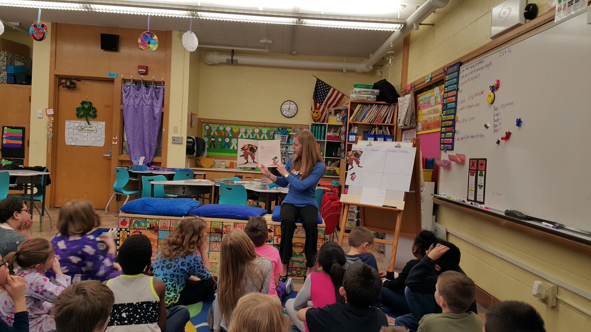Seregs3rdGrade's tweet photo. Our Grandview University practicum student Miss Briley reading us a story#wrightelementaryisthebest https://t.co/SGRdsQbeLS