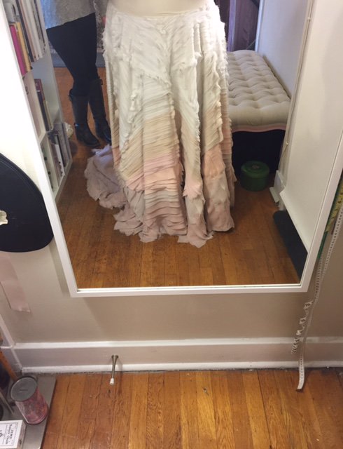 Aireeeeee's tweet photo. @usweekly I had my wedding dress made into two pieces so I can easily wear the skirt again! #stylebyUs https://t.co/21eVn2eoSZ
