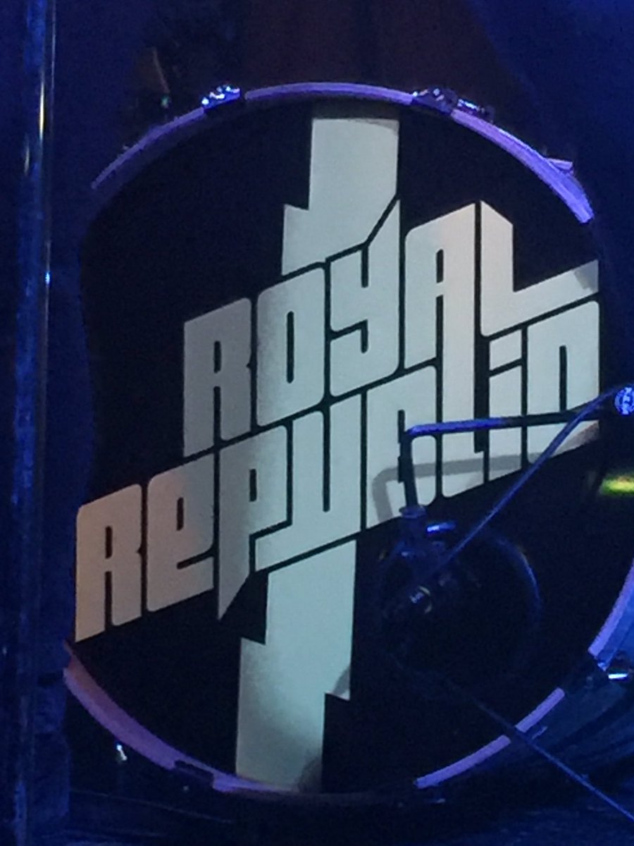 TheBCBRockShow's tweet photo. Within the space of an hour, I've grown to love @RoyalRepublic. https://t.co/BINNqMmpDO. https://t.co/K8P1Imvu9i
