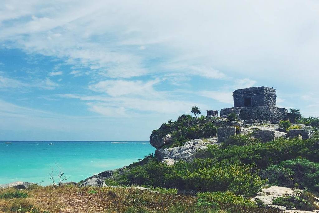 Fabicastt's tweet photo. Indescriptible, lugar de magia y paz... #Tulum #rivieramaya #quintanaroo #Mexico #ViveMexico #vivetulum #magia #lov… https://t.co/RCv4dmm5B8