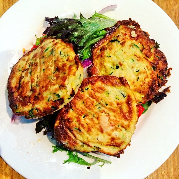 kendrickjlouis's tweet photo. Breaky is served 🙌🙌🙌 @FitandFreshau #fritters #health #training #nourish https://t.co/IbVu95icv0