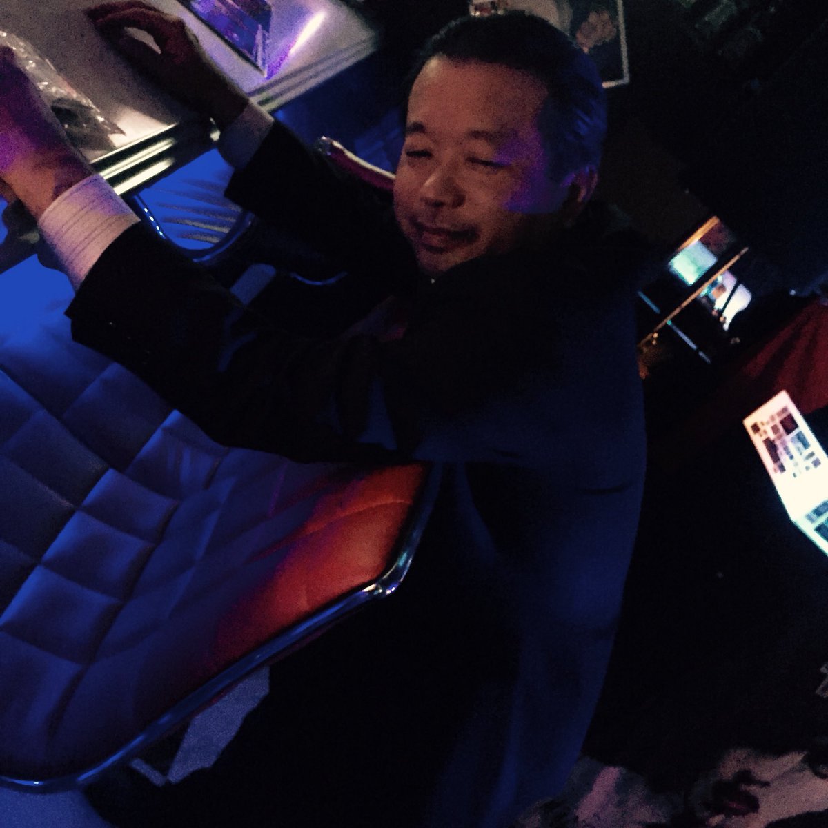 shoookotann's tweet photo. 典型的な酔っ払いおじさん(°∀° )
会話ができない！ https://t.co/sUwM904BE0