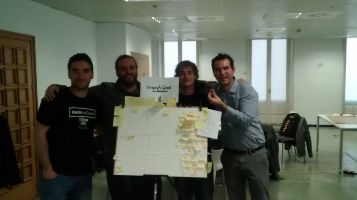 ulises_sm's tweet photo. Gracias compis, gracias por el segundo premio, gracias @teralco , gracias @hackforlife2016 , gracias @Hack_ForGood https://t.co/J0M1zNuZ2q