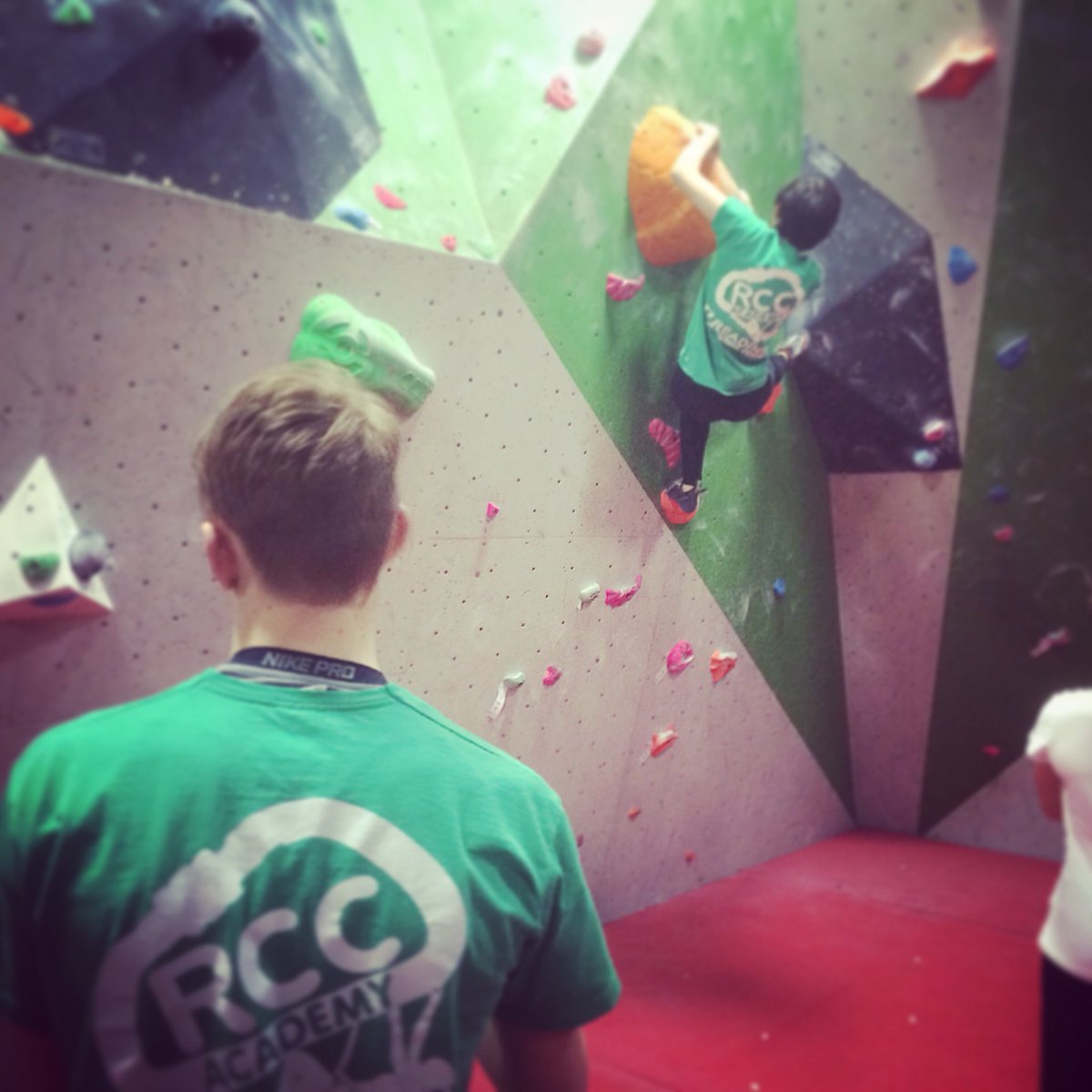 Parthian_RDG's tweet photo. Great #academy session tonight on the new #bouldercompwall #blocs! Strong #talent #young! #coaching #bouldering #rcc https://t.co/9C2LxrGW3J