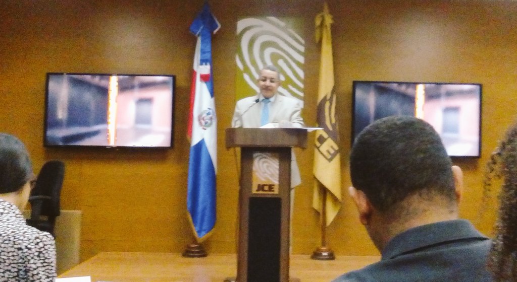 DahiaSena's tweet photo. #NCDN: JCE informa que hasta el momento ningún partido político ha inscrito alianzas; mañana vence el plazo. @CDN37 https://t.co/JHl7wsPHlQ