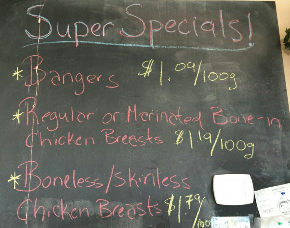 SedosButcher's tweet photo. We're now open until 5:30 pm M-F. We  have some great specials this week on #chicken &amp; #sausage. #salmonarm #shuswap https://t.co/nvSunioTBg