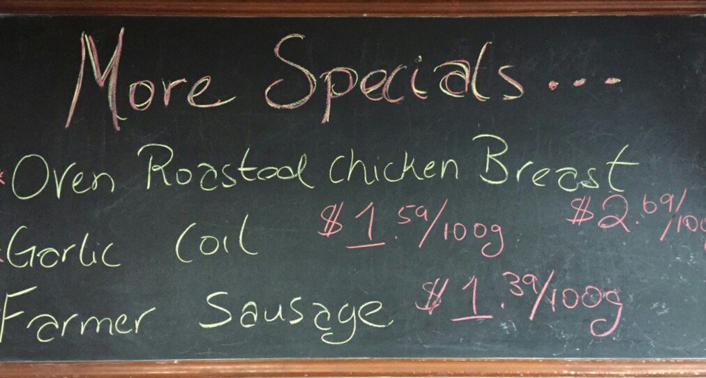 SedosButcher's tweet photo. We're now open until 5:30 pm M-F. We  have some great specials this week on #chicken &amp; #sausage. #salmonarm #shuswap https://t.co/nvSunioTBg