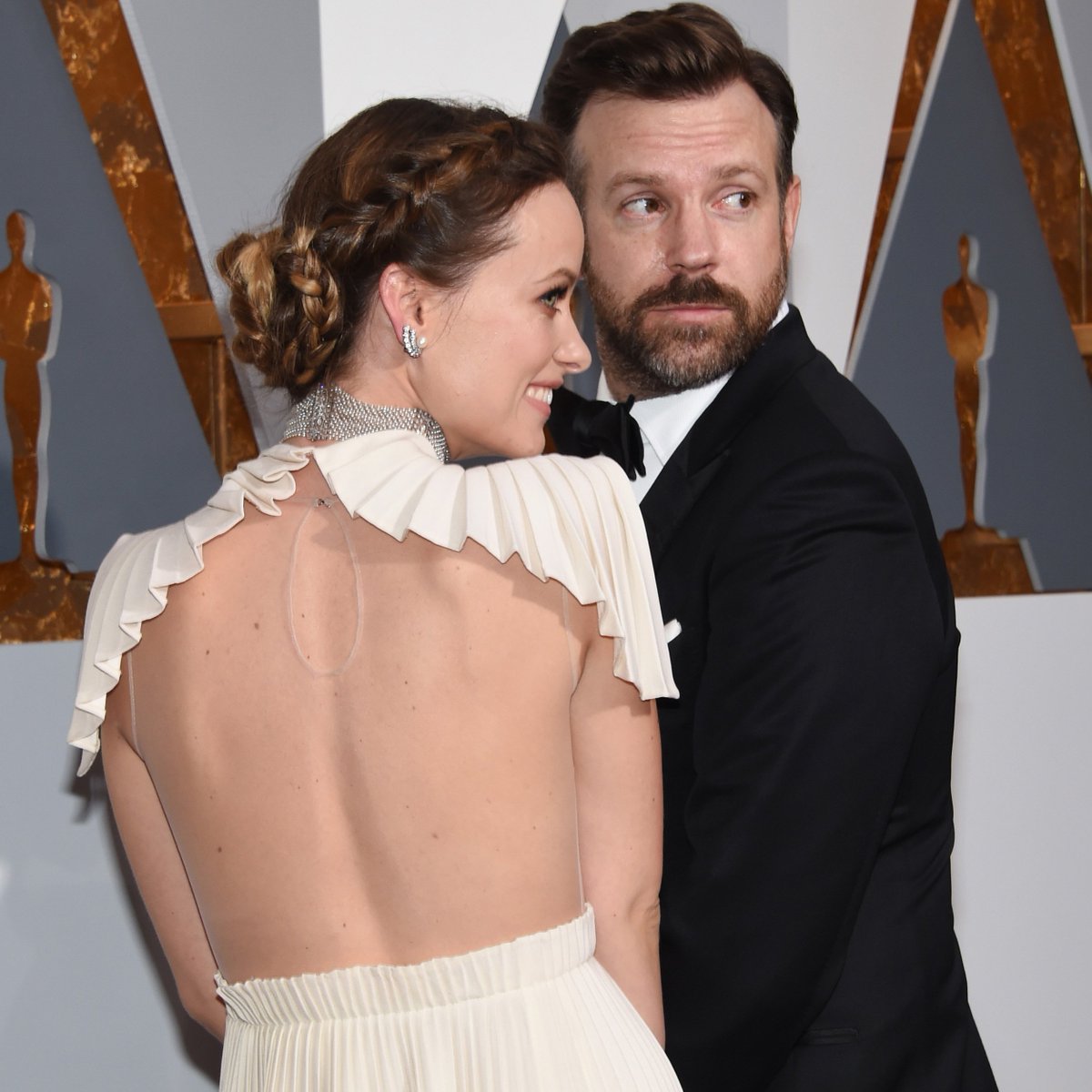 thrstyle's tweet photo. #Oscars: The 4 steps to Olivia Wilde's ethereal eye makeup look https://t.co/QZdnEsy2z8 https://t.co/TZhqJPnELT