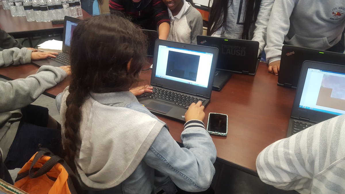 FoshayTech's tweet image. The teams are coming together to promote #CSforAll @AquaForce2016 @Sphericodes @ardu_friends @LightTheCode