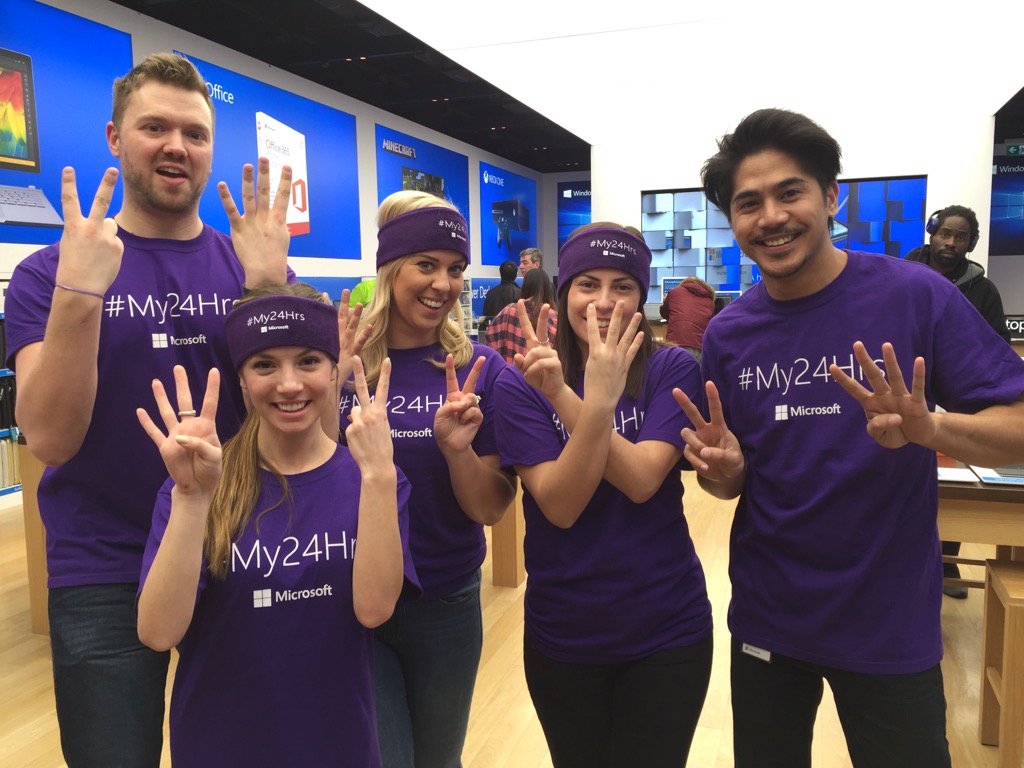 InterceptAgency's tweet photo. #TeamIG & @microsoftcanada spending our extra 24hrs spreading positivity in Toronto! #my24hrs #hi5run https://t.co/SI63UZub4G