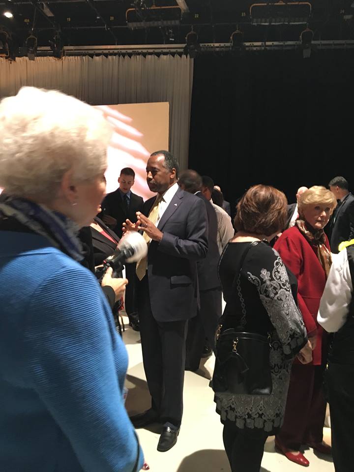 absltmom's tweet photo. #bc2dc2016 a vote for Dr Carson is a vote for America, Bring back a leader you can be proud of. #nomorepoliticians https://t.co/9qsNH3MgGw