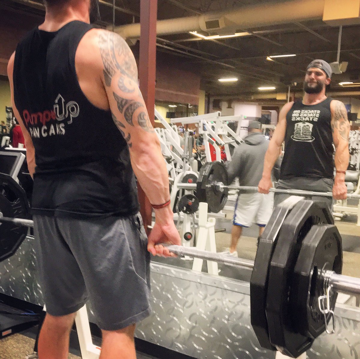 PumpedUpPancake's tweet photo. Science confirms, shirts with pancakes on them improve your workouts by 113%. https://t.co/IXGCk0KArj https://t.co/YRRuYrcgMR
