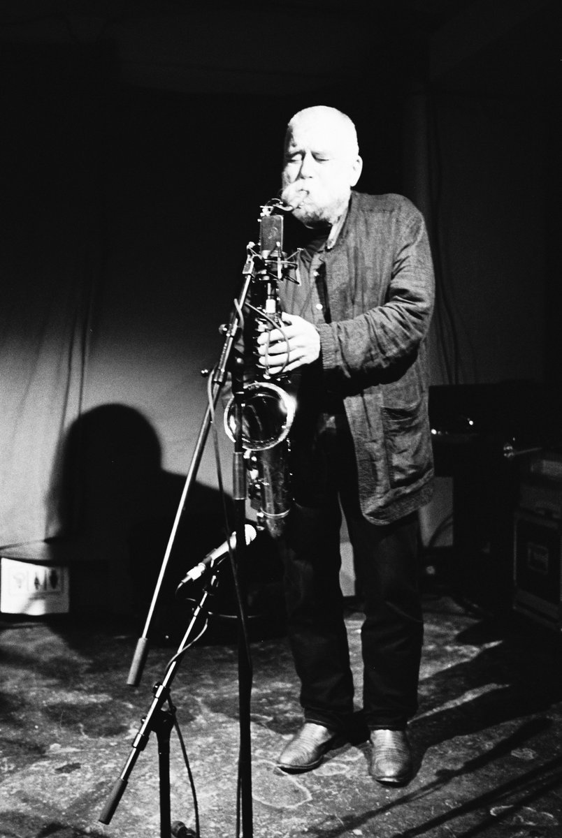 fabiolug's tweet image. Peter Brötzmann &amp;amp; Heather Leigh @wishimage captured on Kodak Tri-X film at @CafeOto (@Leica_UK MP + 35mm Summicron):
