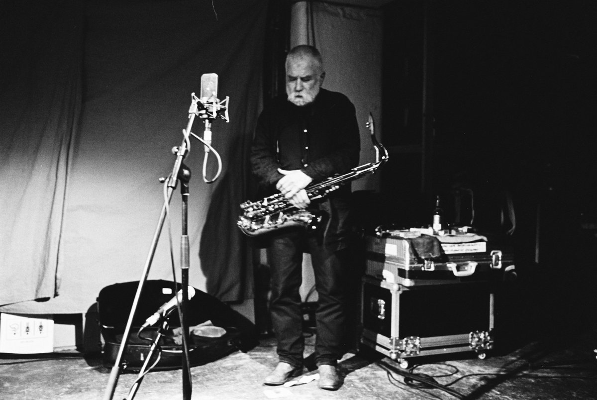 fabiolug's tweet image. Peter Brötzmann &amp;amp; Heather Leigh @wishimage captured on Kodak Tri-X film at @CafeOto (@Leica_UK MP + 35mm Summicron):