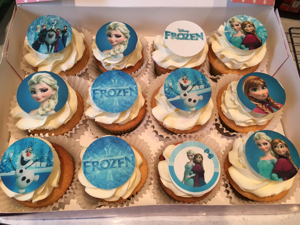 This mornings cakes for a birthday party 💝