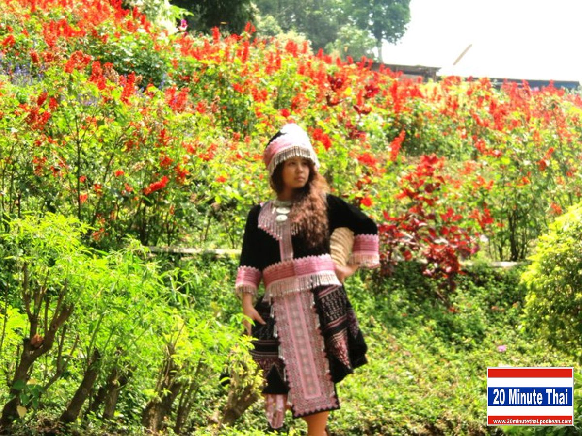 20minutethai's tweet photo. In #ChiangMai you can rock tribal #fashion in the #mountains. #Fierce #Model #Pose #Head2Toe #Smize #Beautiful #Thai https://t.co/KlCzXWELuZ