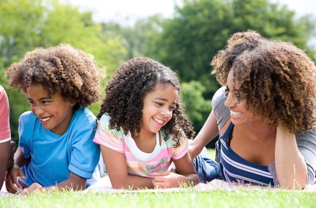 Core_Radiance's tweet image. A family full or curls!!!! #embraceyourcurls #curly #naturalhair
