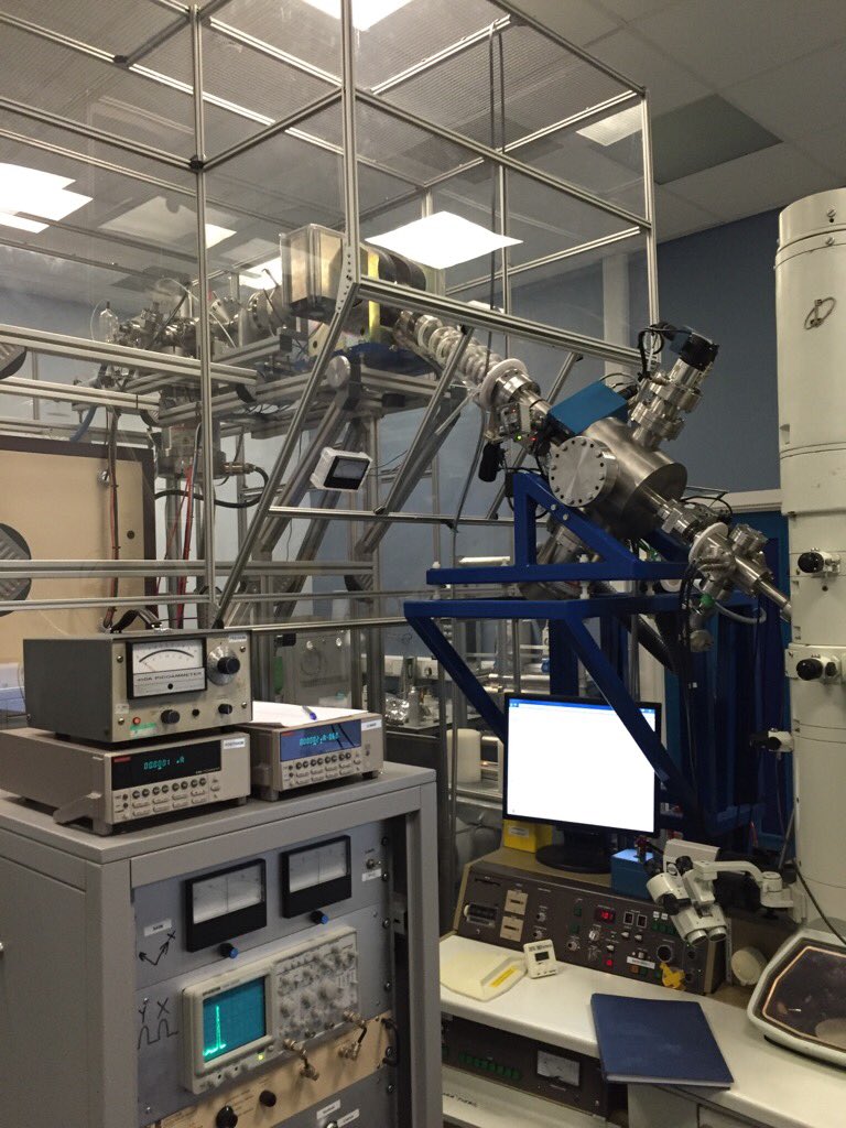 GabeHuntley's tweet photo. Impressive piece of kit @HuddersfieldUni: electron microscope with ion accelerator, only one if its kind in the UK https://t.co/jT3q8U7YKQ