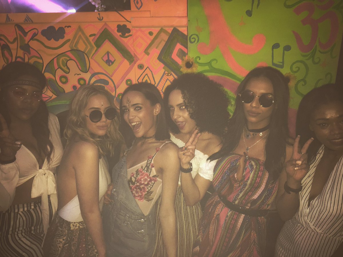 CidneyCatherine's tweet photo. Elrow was a magical day ✨🦄 https://t.co/pekKOyhARR