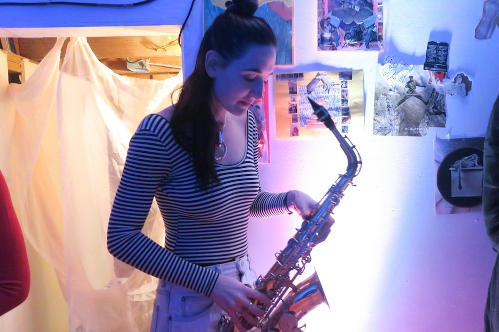 VICEhoroscopes's tweet photo. Will teaching young women to produce help solve dance music’s gender problem? https://t.co/dNeIyzAW0r https://t.co/fYdZJ272DJ