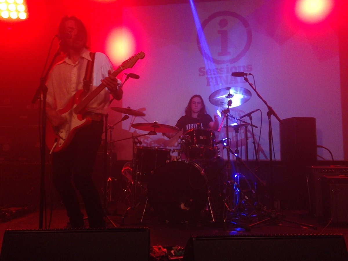 SamDillDillon's tweet photo. Mama's Kumquat killed it @ #iSessionsFinal https://t.co/lPZJhe12Vn