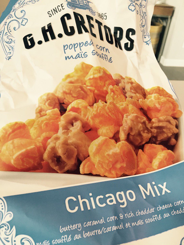 AMREdmonton's tweet photo. It's a #Sweetmix kind'of day - what happens when I eat at my desk #Yegfood #wasteofgoodtaste #AMRdesign #popcorn https://t.co/yH4qdFy8fc