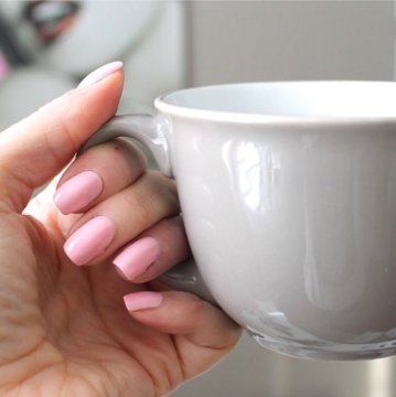colourprevails's tweet photo. #ManiMondays were made for manis &amp; coffee. @liannemascia wearing 'Babeland' feels just right. https://t.co/iUeTCYt1ub