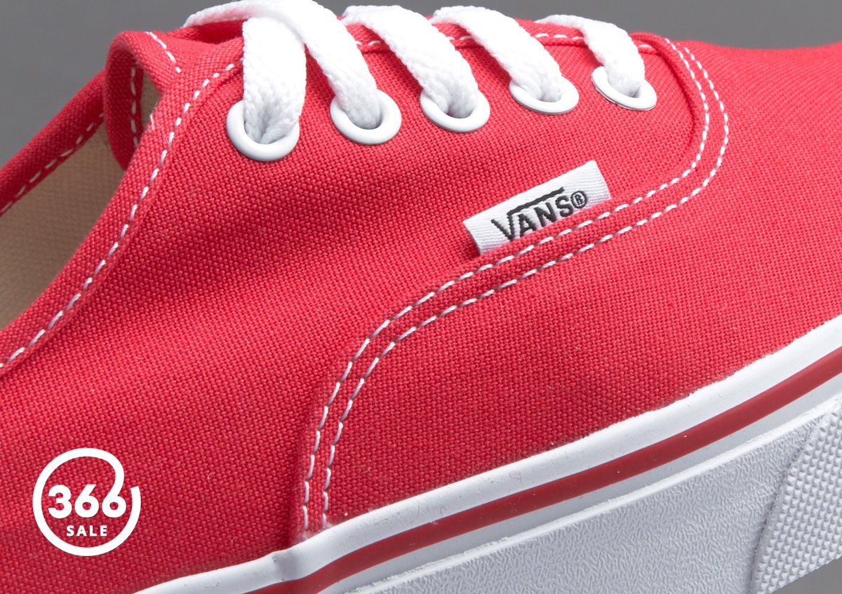 ProD_Select's tweet photo. Daaaaamn...#VANS Autthentic Red now ONLY £29 in the #Prodirect366 Sale - https://t.co/SGB8SXAmry #DD #kicks https://t.co/f45JZSxeig