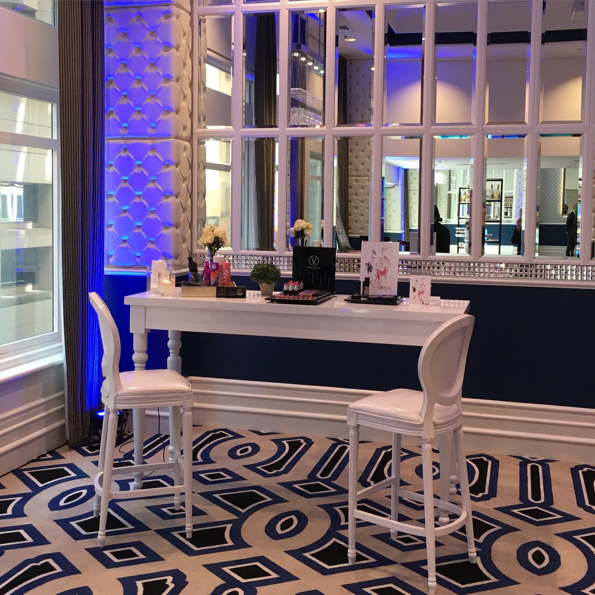 purechica's tweet photo. Gorgeous event space @DoltoneHouse with our Pop-up Hair &amp; Makeup bar for added luxe and glamour #events #glamour https://t.co/AiQXTCzfB9