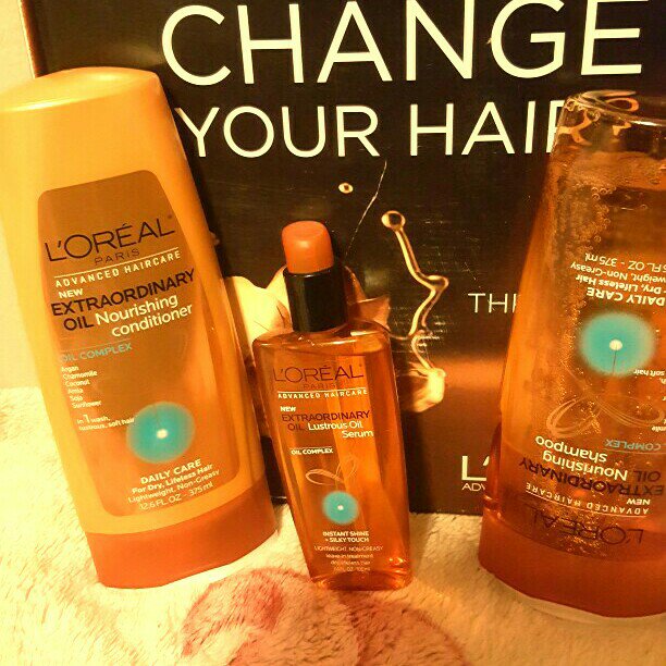 6979_rosio's tweet photo. thanks @Influenster for my #voxbox can't wait to see results #ExtraordinaryHair join me on influenster!! https://t.co/jRmqqu4sUf
