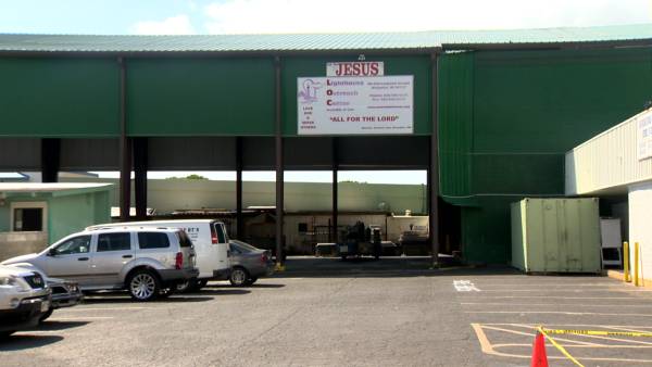 Waipahu homeless shelter gets state funds to go 24/7 - bit.ly/1T3xRpA