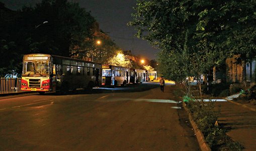 Ei_Samay's tweet photo. চালু হল রাতের বাস #NightBusService #Kolkata #EiSamay
https://t.co/id8YccWRyU https://t.co/nV05xsTklx