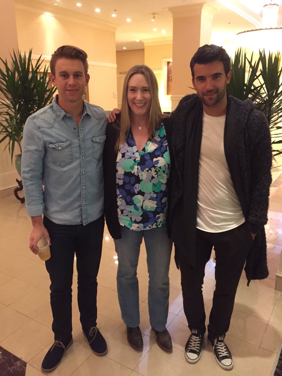Venusnep's tweet photo. So nice to meet Pepe and Drew! @Daemon_Black_  @agleighty #apollycon2016 #BookWorm @JLArmentrout #Savannah https://t.co/EcAv3hoBff