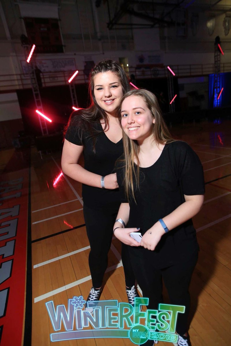 oliviakochan's tweet photo. not gonna lie it was lit 😩👏🏼 @PHSWinterFest @myboomtour https://t.co/OQxDGULTNj