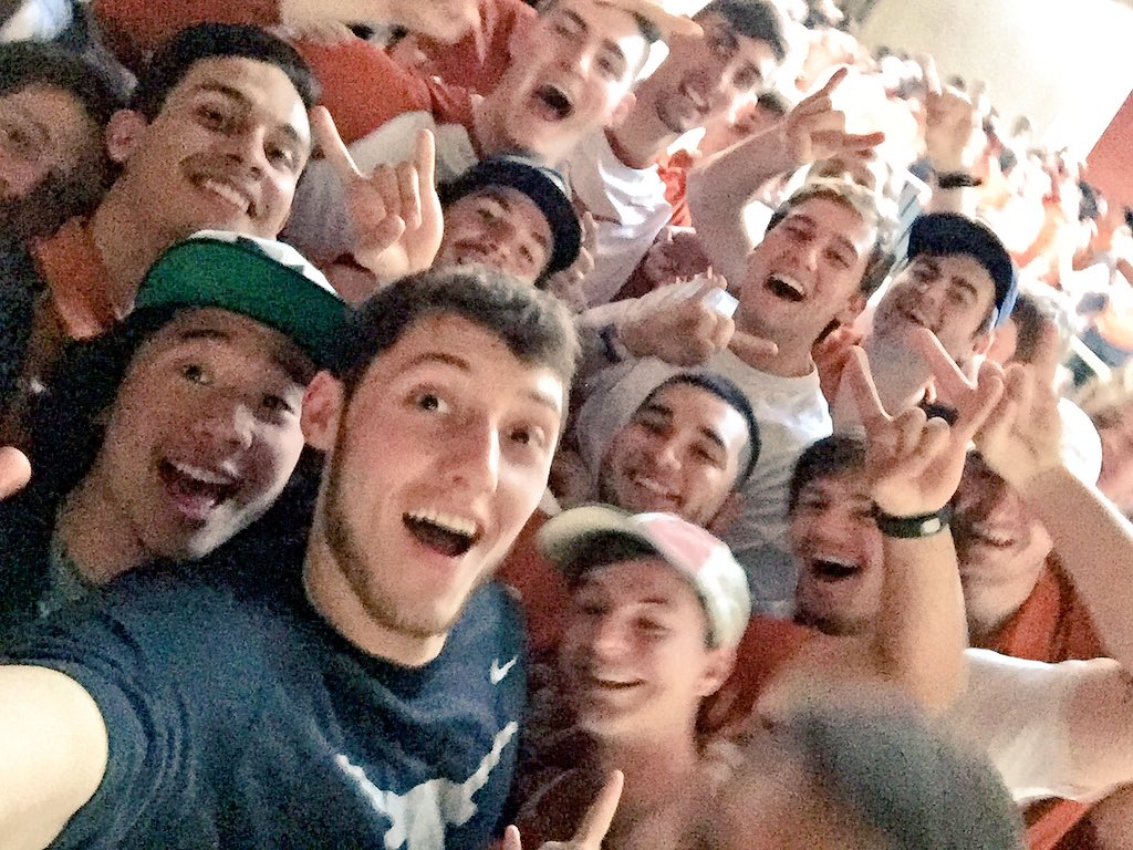 UTBBallWalkOns's tweet photo. It's about that time...Let's send these seniors off the right way! 
8 pm vs Kansas #HookEm https://t.co/H0R1NLogCj