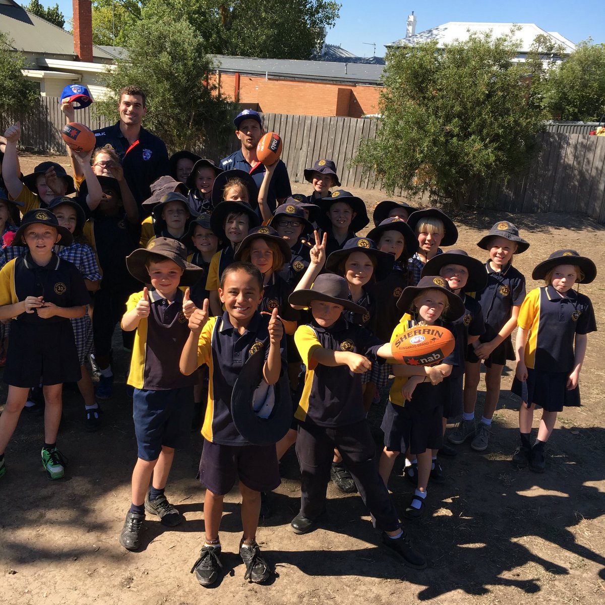 Good visit to Dana St Primary School #ballarat#communityvisits #bemorebulldog