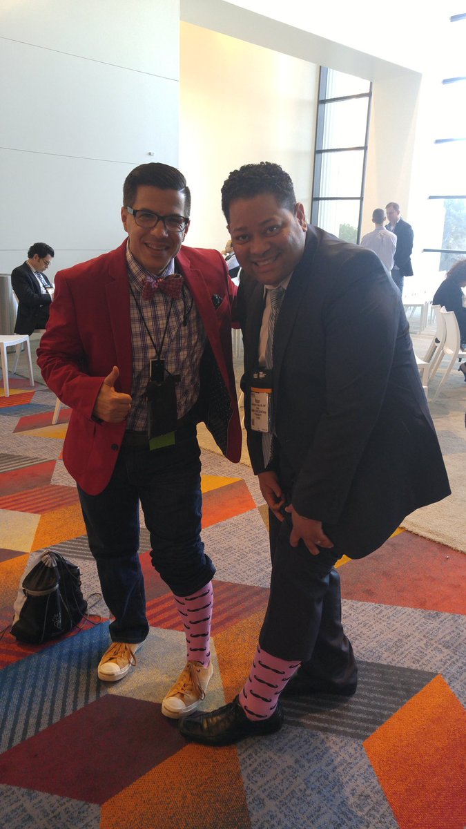 respinal4ever's tweet photo. You never know who you find at the #himssspot this time the one and only @CancerGeek #pinksocks #HIMSS16 https://t.co/gif0Qh1myD