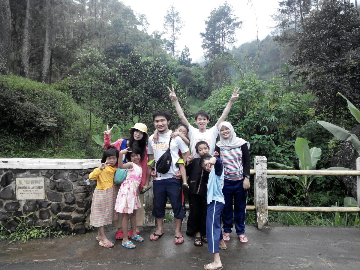 greatofbandung's tweet photo. Let's join our weekend Work Camp !! From 4-6 Feb at Batu Loceng! @great_ngo #volunteer #cikapundung #Japan https://t.co/vgr04qM4m6