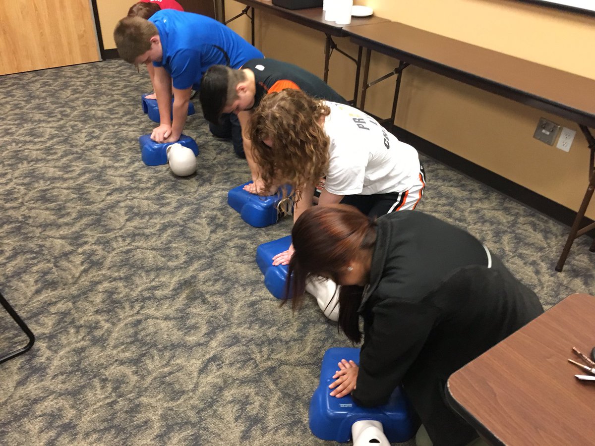 Explorers1103's tweet image. #CPR training