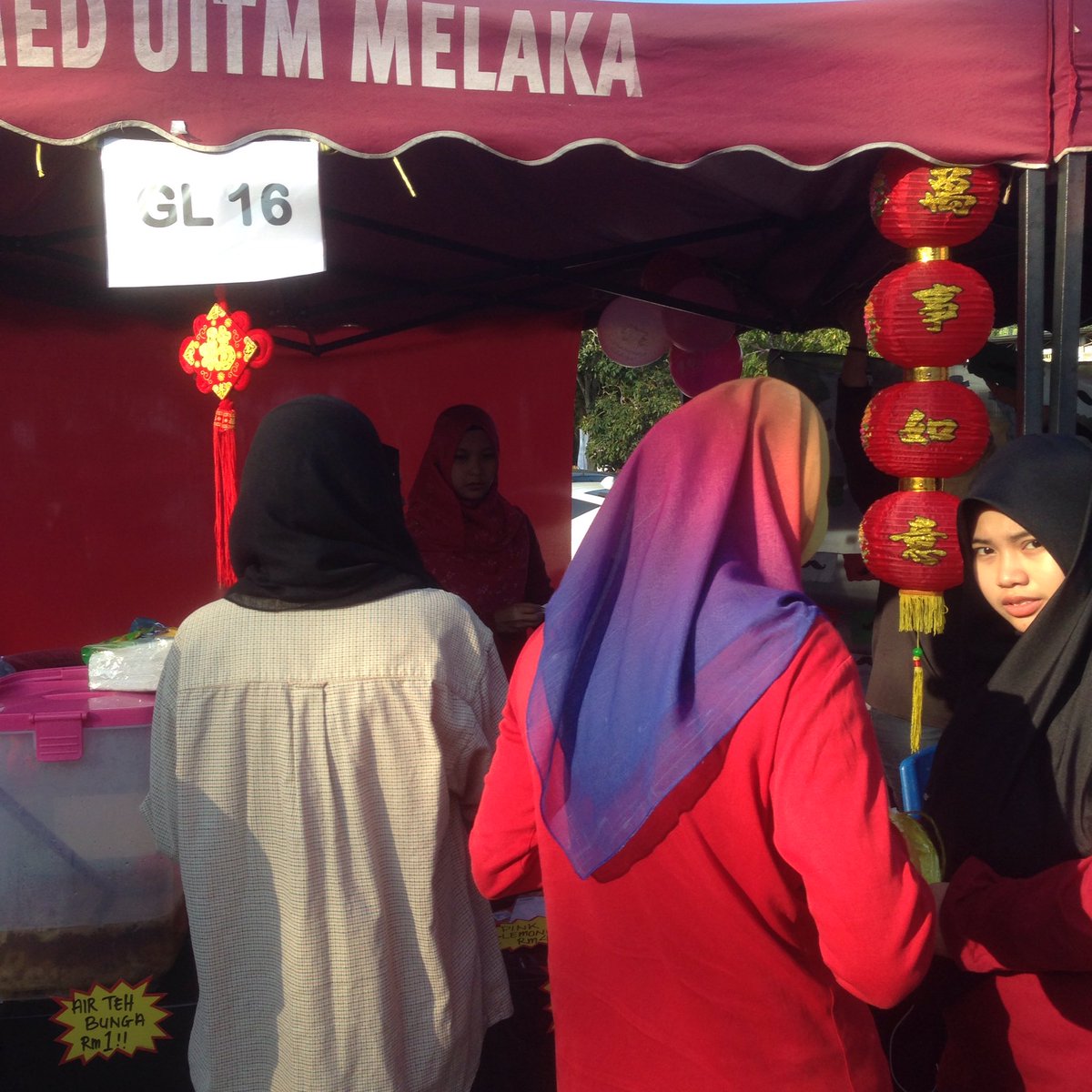 IMaDLIVE2016's tweet photo. Happening now #IMaDLIVE16 @MPPUiTMLendu @debestmelaka @komedlendu https://t.co/xgBSiREqLK