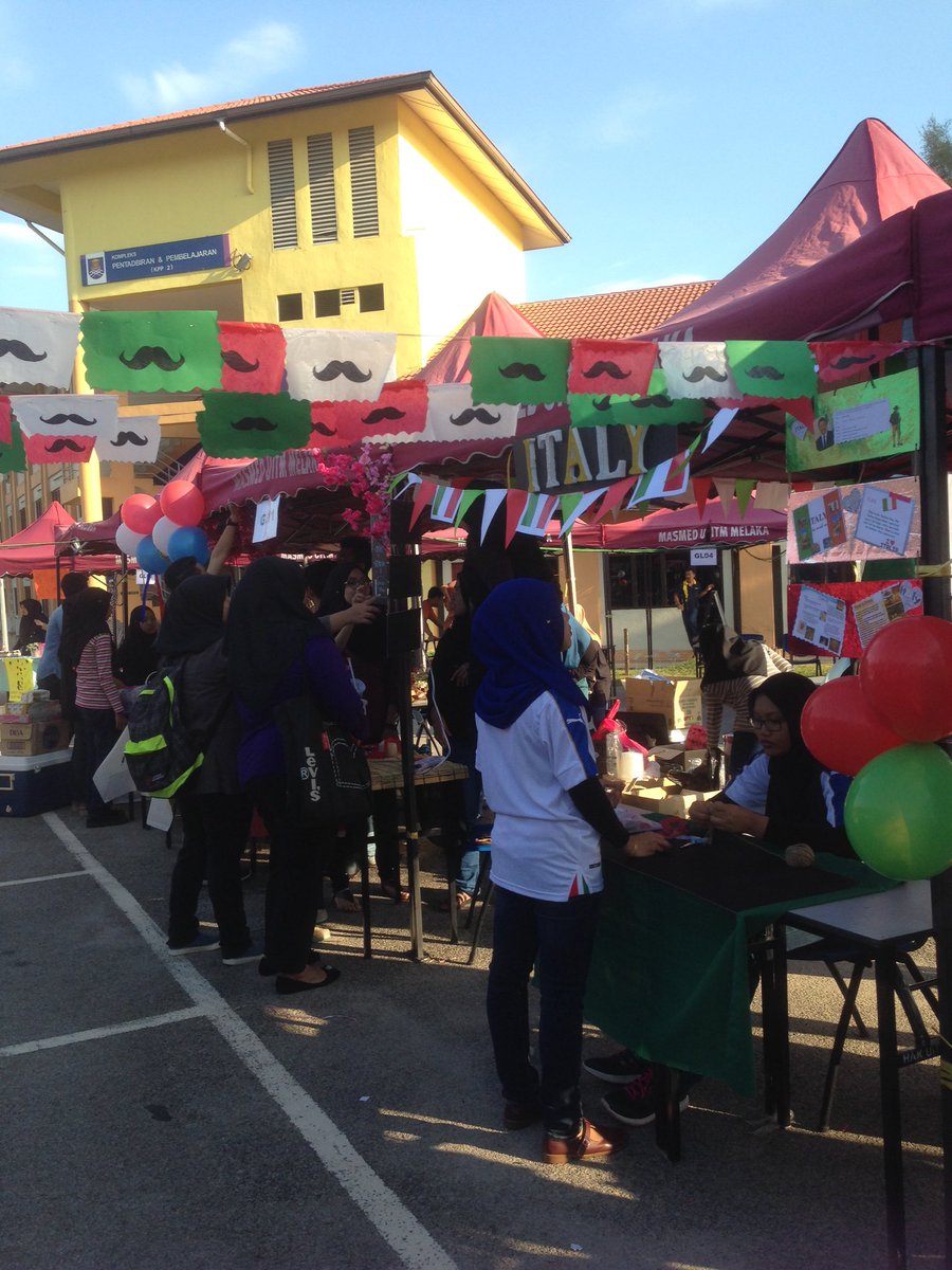 IMaDLIVE2016's tweet photo. Happening now #IMaDLIVE16 @MPPUiTMLendu @debestmelaka @komedlendu https://t.co/xgBSiREqLK
