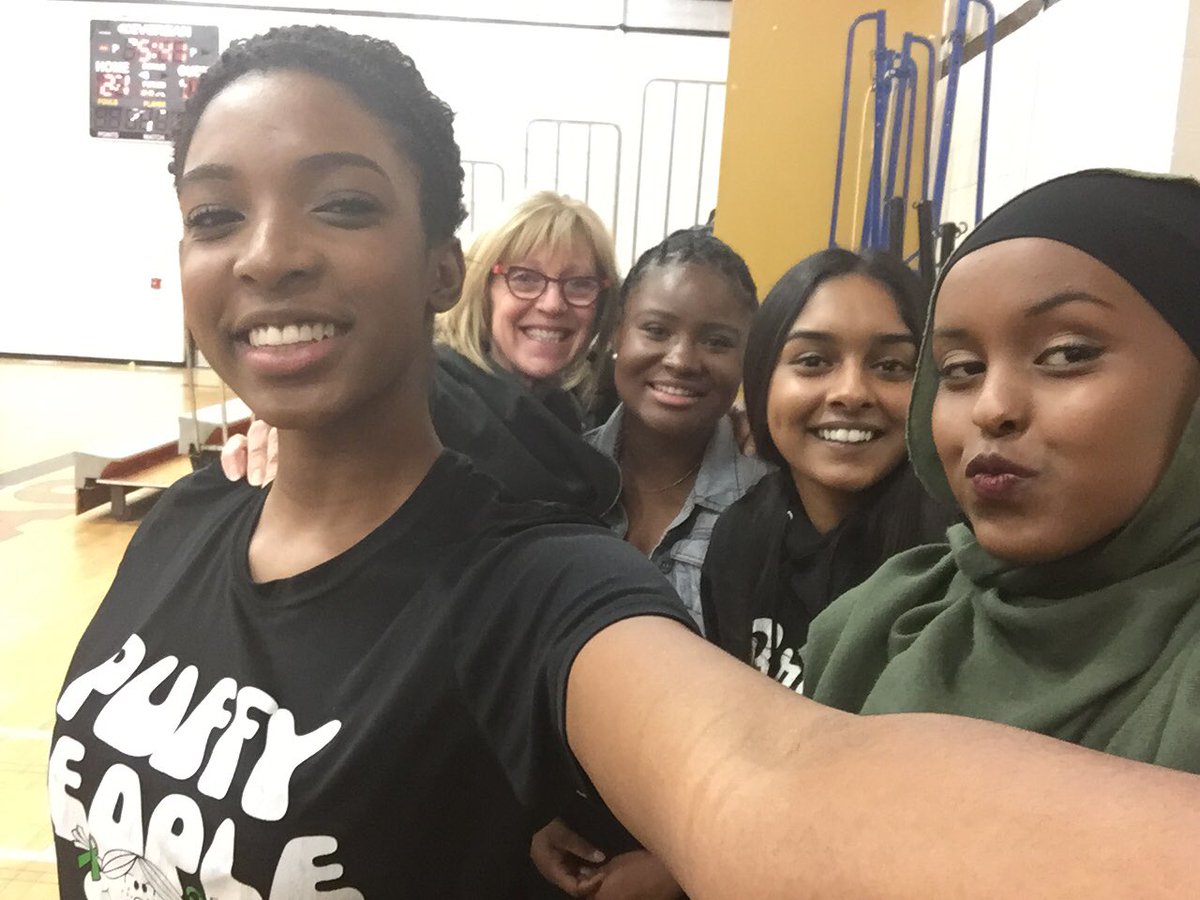 mrs_mcilwraith's tweet photo. Watching basketball @melazerte #gojuniorgirls https://t.co/uS64yLK4V0