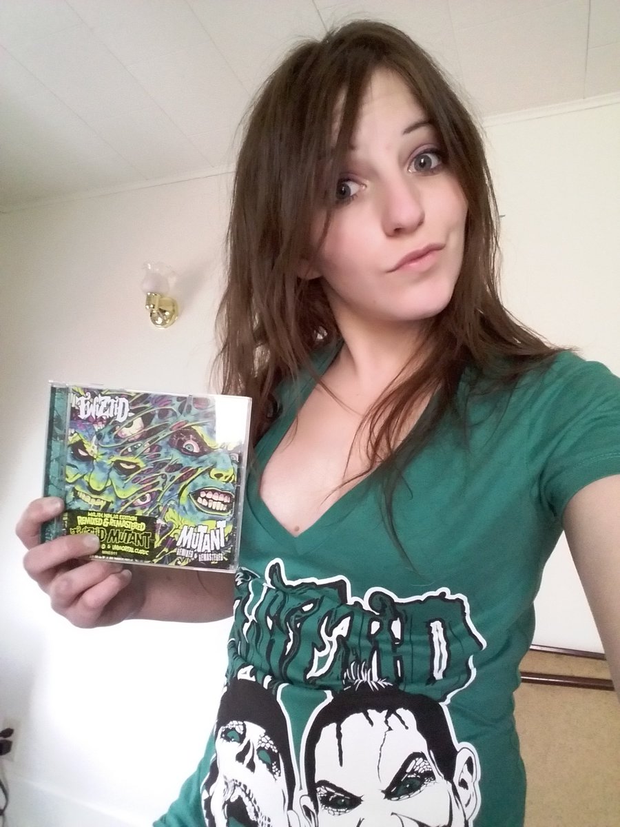 killakimmy17's tweet photo. #mutant #remasteted #mailday #twiztidshop #freshness @tweetmesohard @majikninjaent shit came so fast #muchluv https://t.co/rOPjHIBfnx