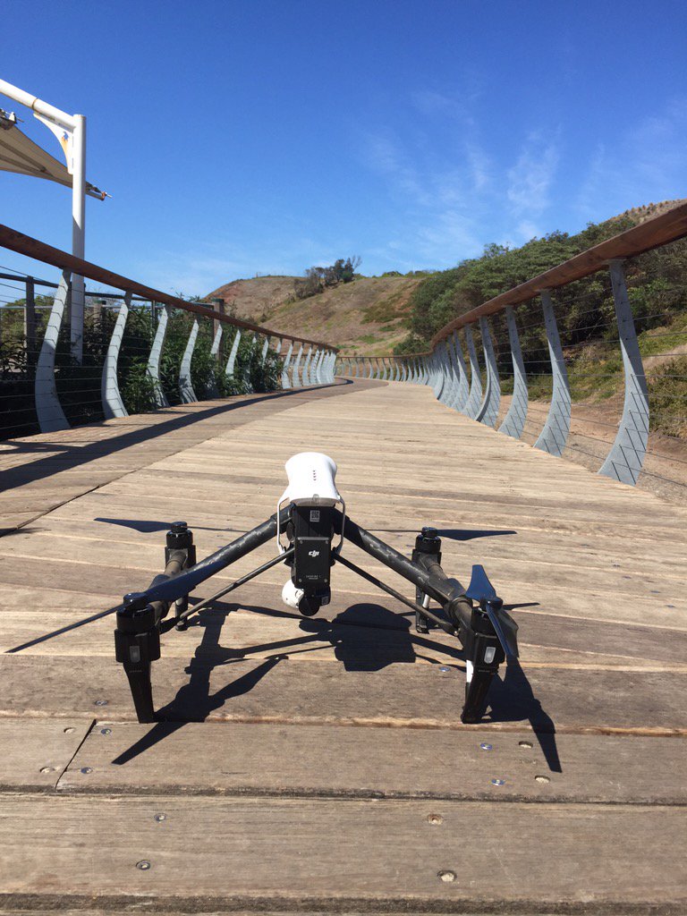 ReelEdgeMedia's tweet photo. Great day to be out flying! #drone #Phillipisland #drones #dji @phillipisland https://t.co/rr4F6tccf0