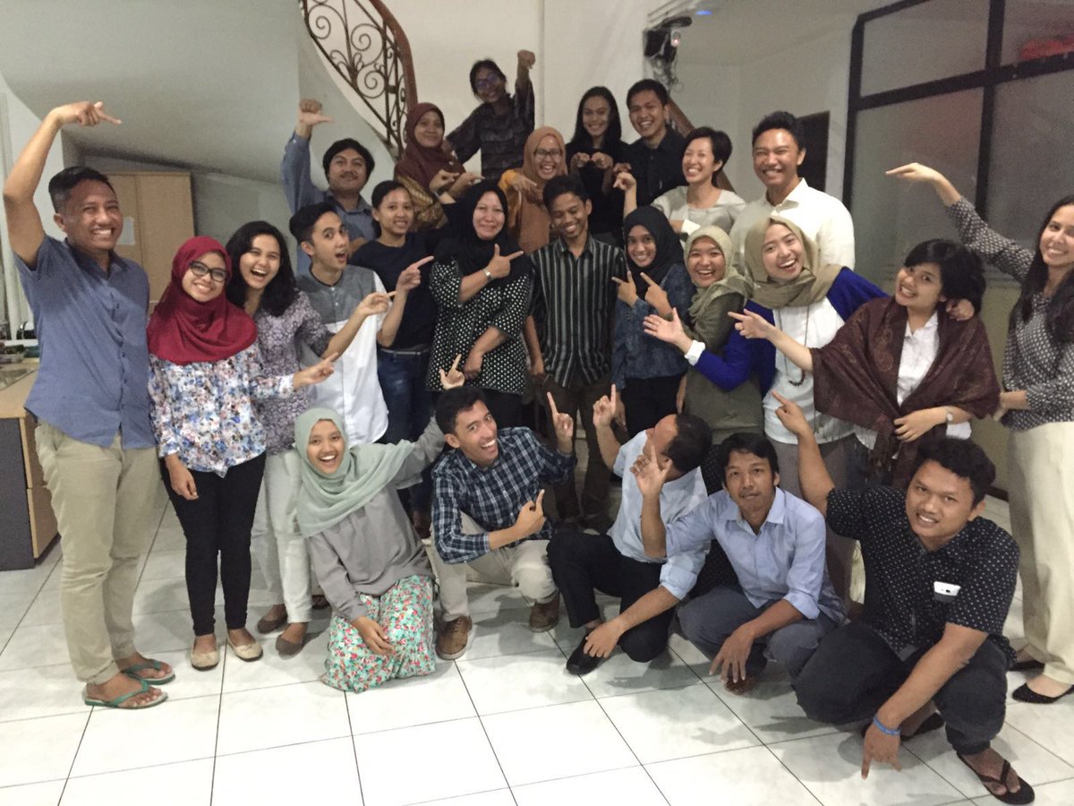 hetyhety's tweet photo. Farewell Mas @biruipul Dirindukan kopi khasnya, main pingpongnya, ngobrol randomnya, dll 🙋 #MyLifeAsAnOfficer https://t.co/RJmq2NfNOY