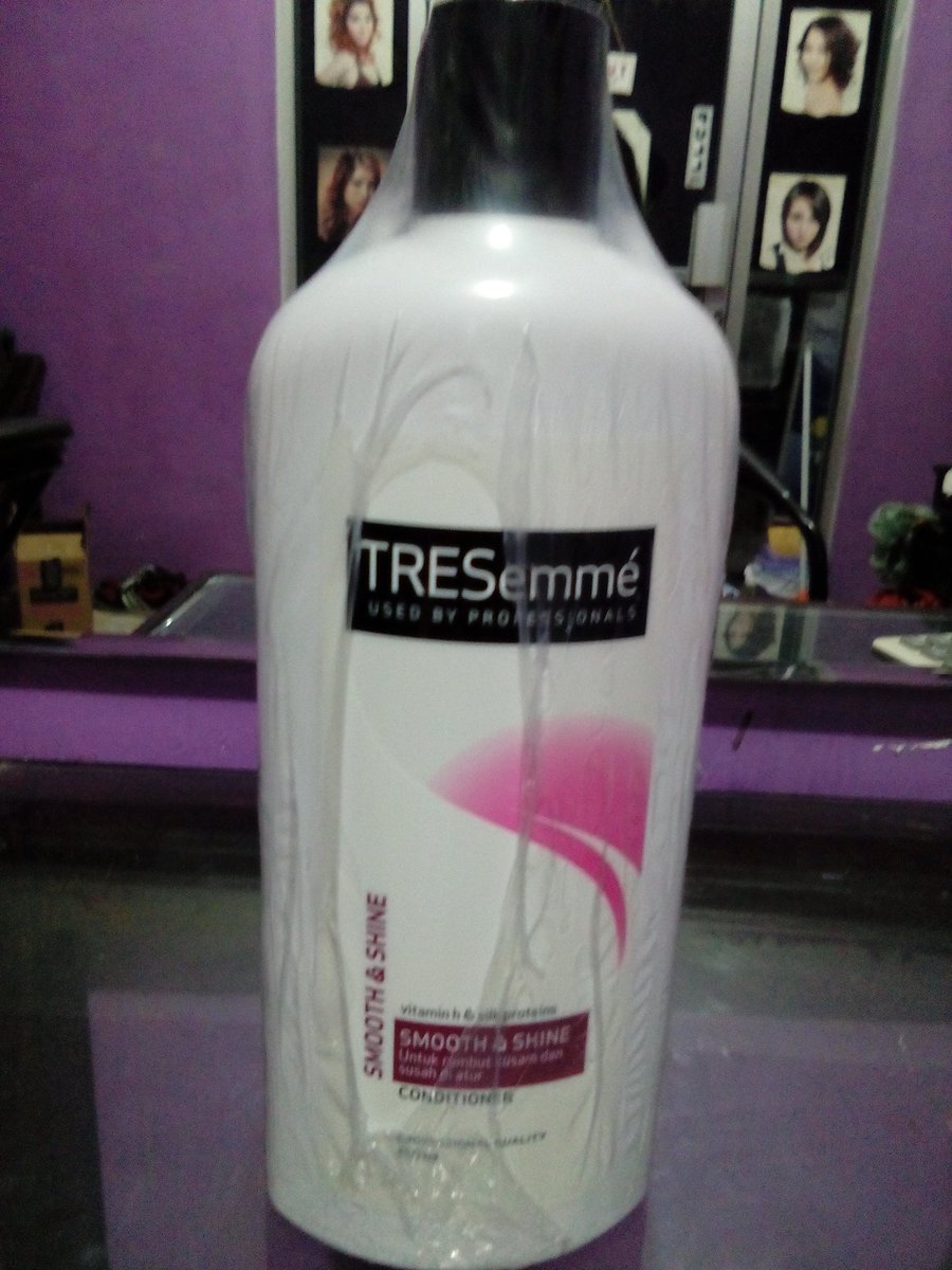 SalonUnix's tweet image. Di obral conditioner TRESemme 450 ml, cuma 30 rb
