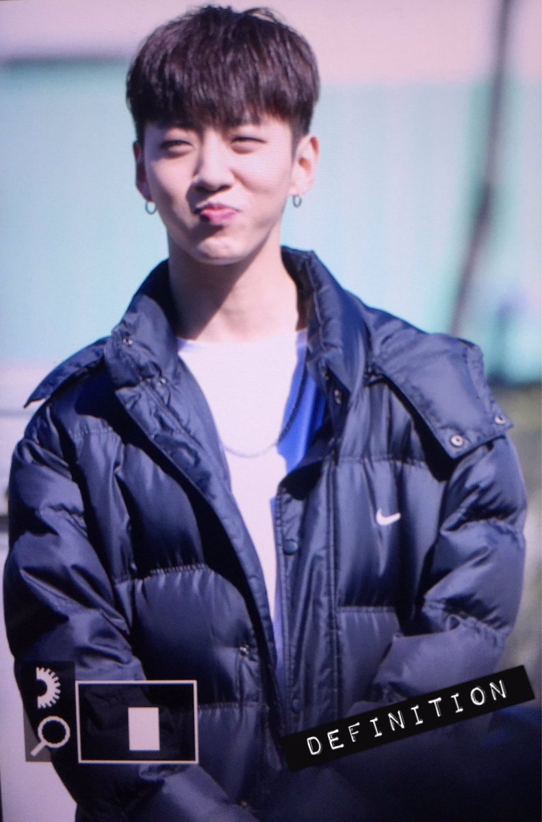Definitionofbyg's tweet photo. 160301더쇼 프리뷰 #BAP #방용국 @BAP_Bangyongguk 귀엽다 https://t.co/sYv1X1YwVc